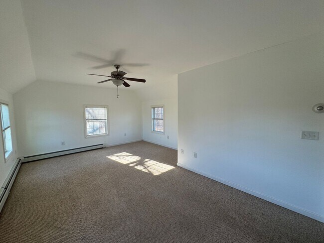 Building Photo - 40 Gile St