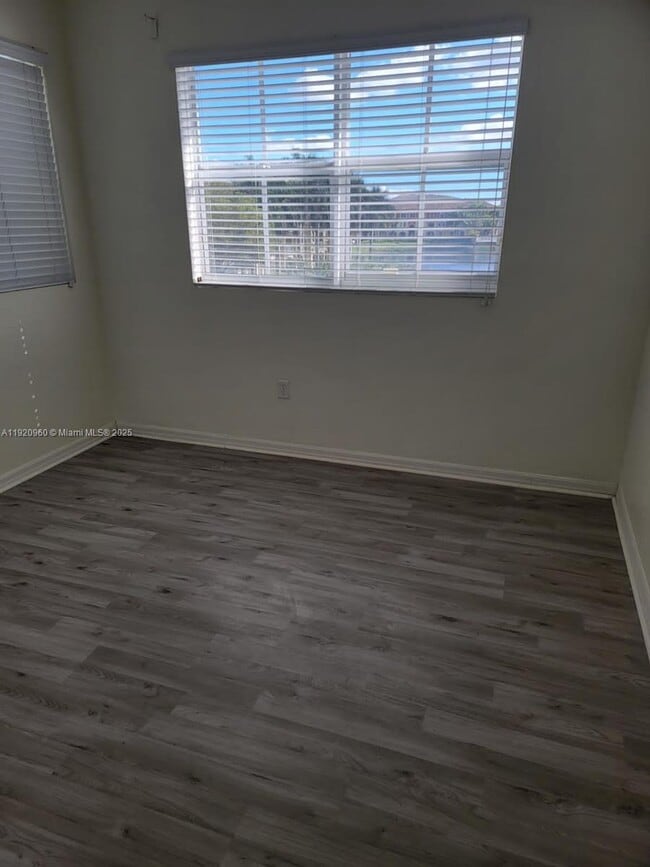 Building Photo - 10870 NW 88th Terrace