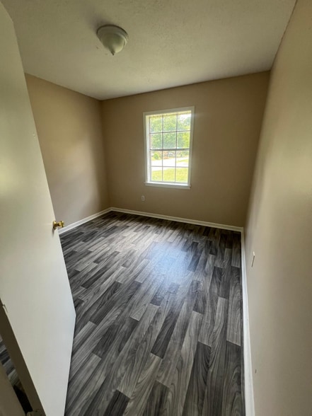 Building Photo - 3058 Lenta Cove