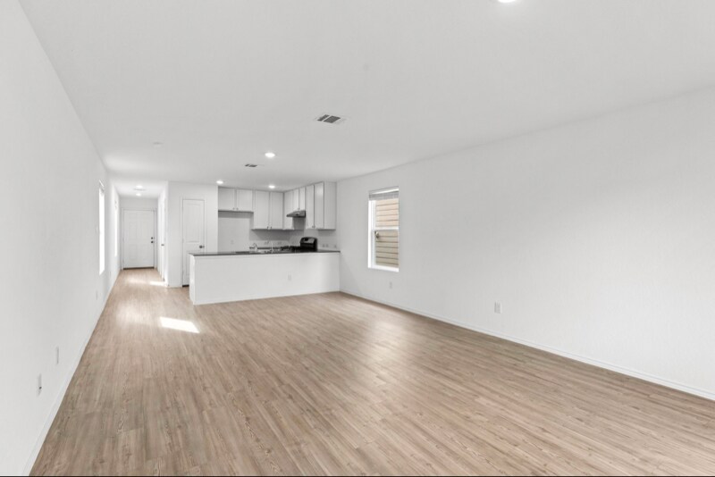 Building Photo - 10824 Presa Wy