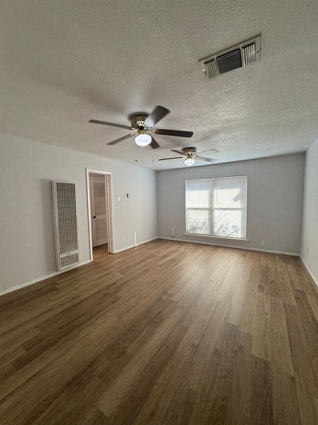 Building Photo - 5220 Jean Ave