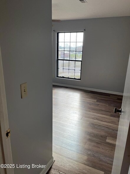 Building Photo - 1012 Windview Pl