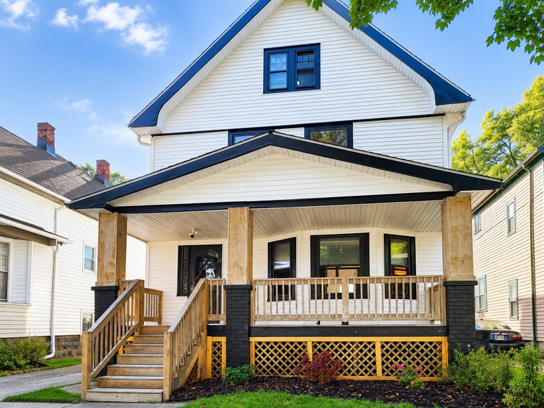 Building Photo - 1290 W 91st St