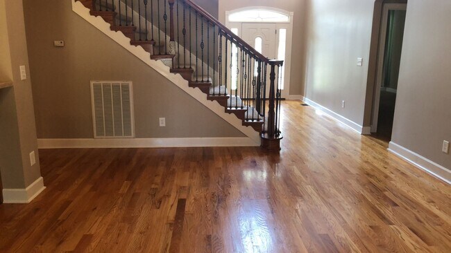 Building Photo - Magnificent Custom Home in Drakes Cove
