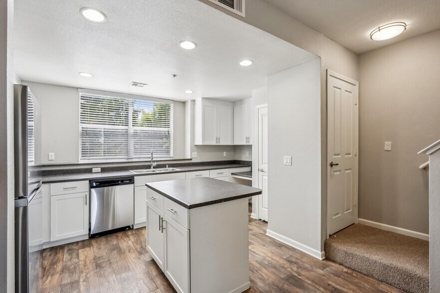 Primary Photo - Azure Apartment Homes