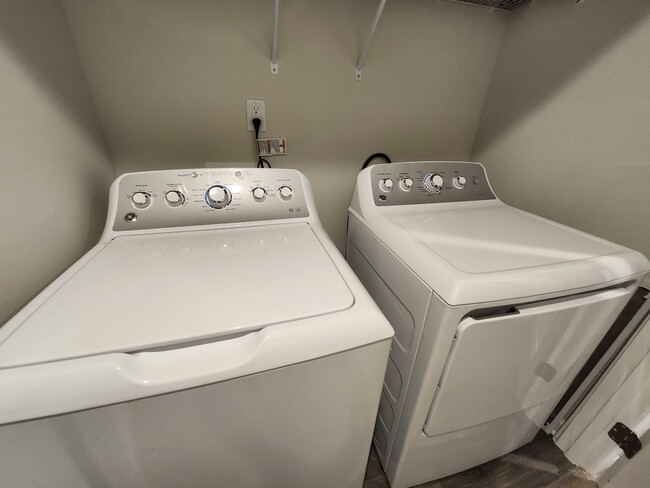 Building Photo - 116 Forthside Wy