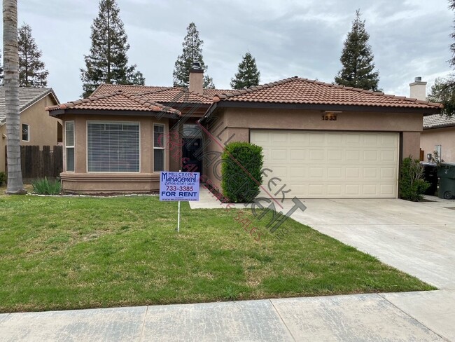 Primary Photo - 3 bedroom 2 bathroom in NE Visalia