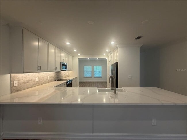 Building Photo - 1427 W Chestnut St