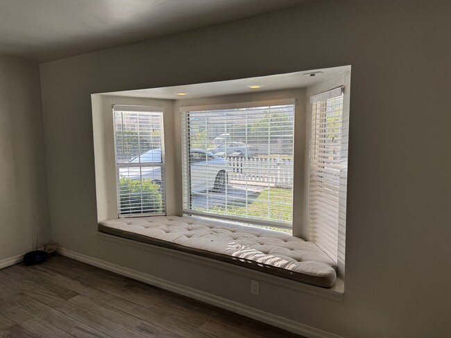 bay window with cushion and lighting addition - 4950 Chimineas Ave