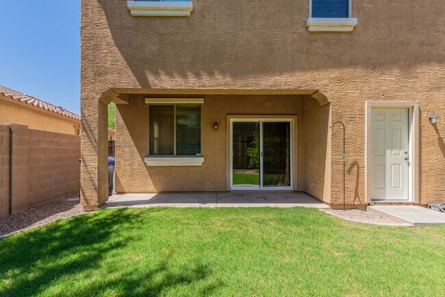 Building Photo - Gorgeous 3 bed/2 bath in Power Ranch!