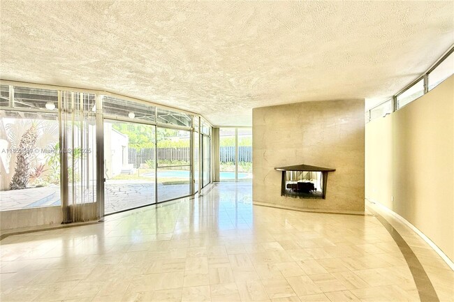 Building Photo - 4595 N Michigan Ave