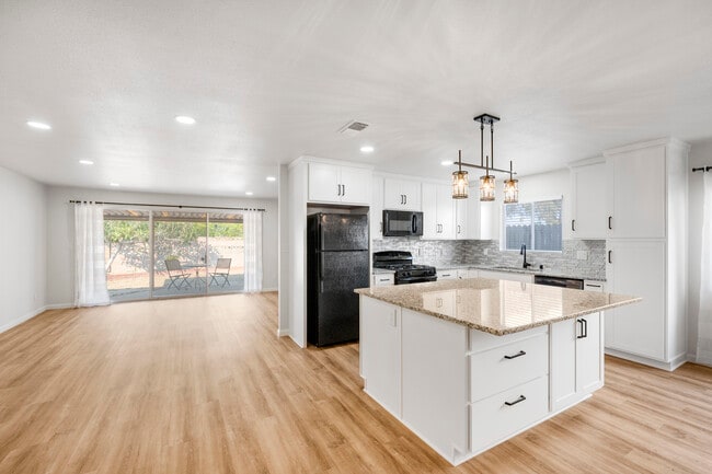 Building Photo - 4055 Draco Dr