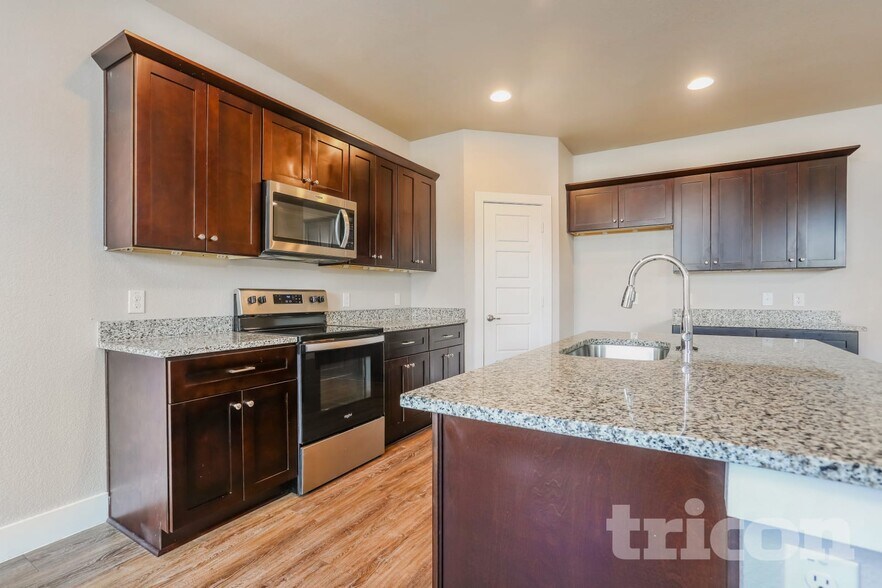 Building Photo - 10336 Ft Teran Trl