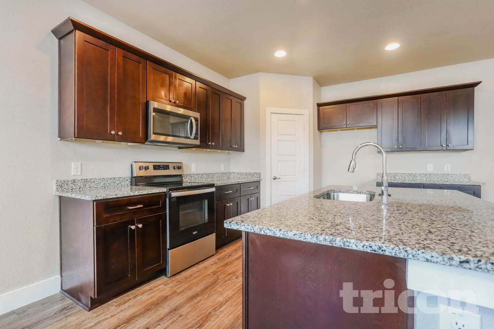 Building Photo - 10352 Ft Teran Trl