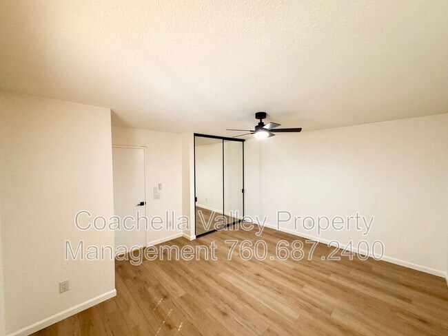 Building Photo - 41595 Navarre Ct