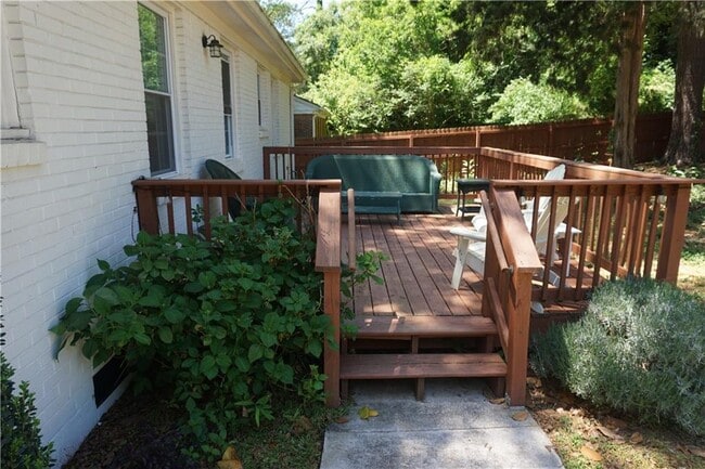 Building Photo - 2163 Lilac Ln