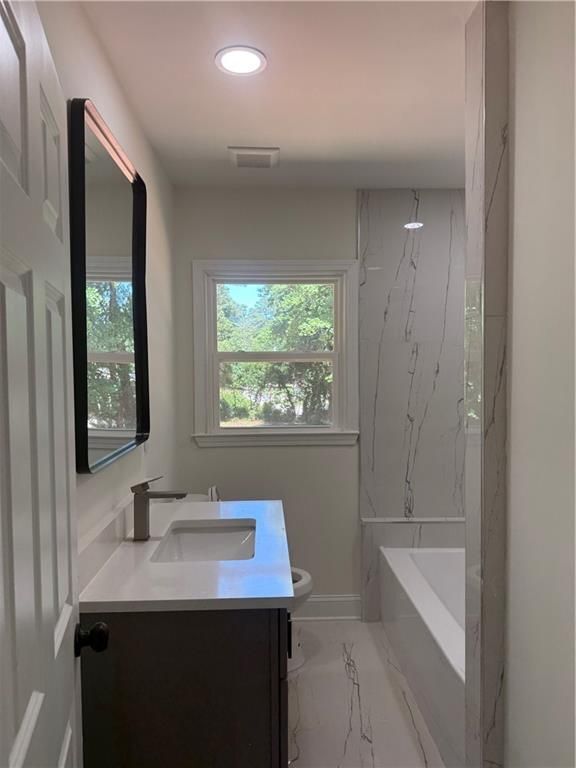 Building Photo - 1726 Centra Villa Dr SW