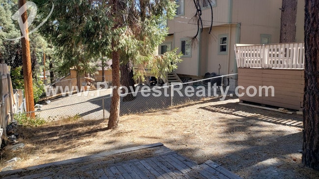 Building Photo - 2 Bed, 1 Bath Wrightwood Home!!!