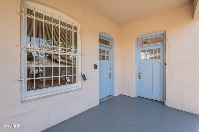 Building Photo - 711 E McKinley St