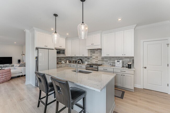 Building Photo - Contemporary 3 Bed, 2 Bath Ranch in Briar ...