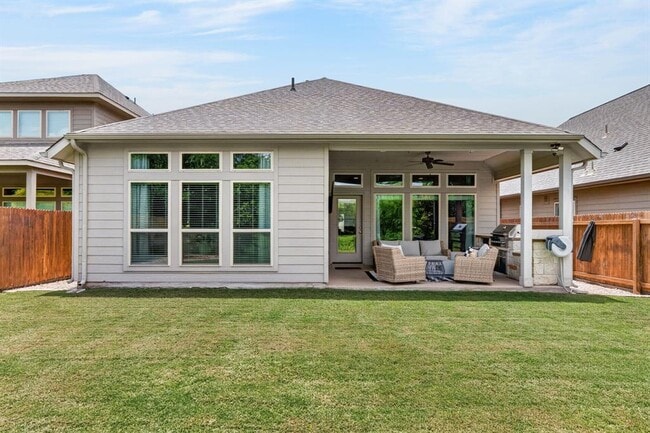 Building Photo - 209 Lacey Oak Lp