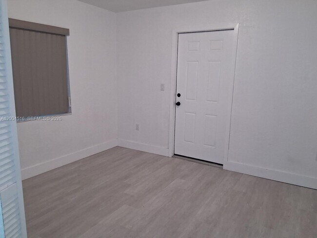 Building Photo - 18330 SW 102nd Pl