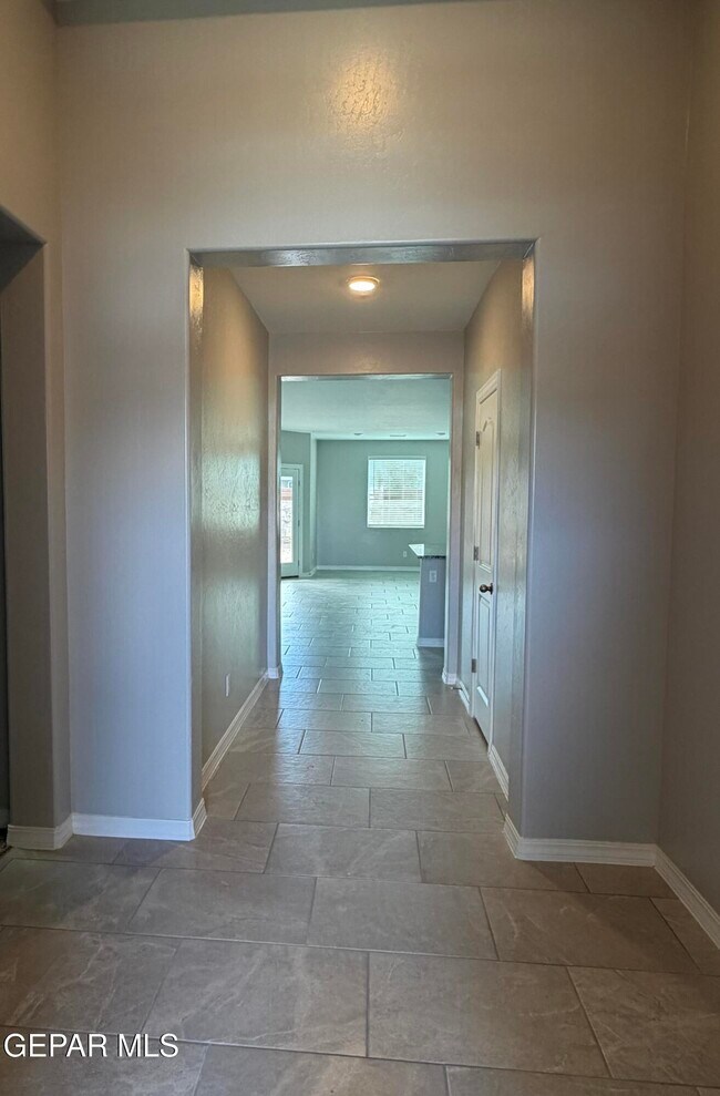 Building Photo - 138 Monteine Trl