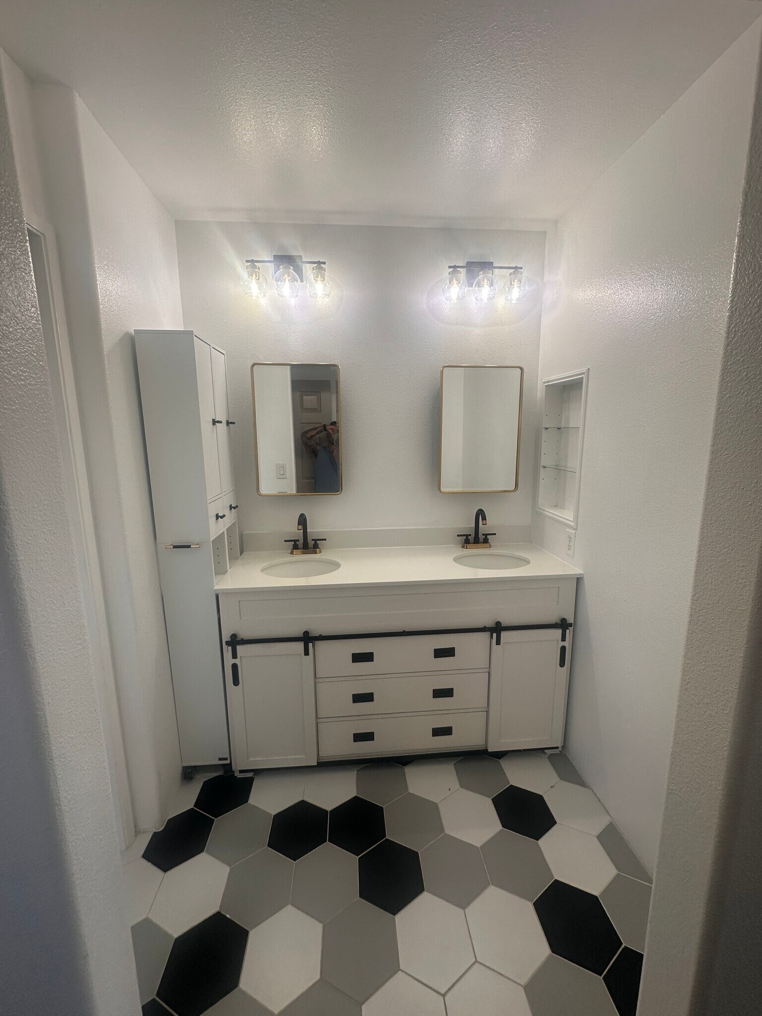 Building Photo - 91-1043-1043 Mamaka St