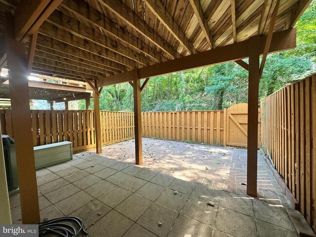 Building Photo - 6025 Crocus Ct