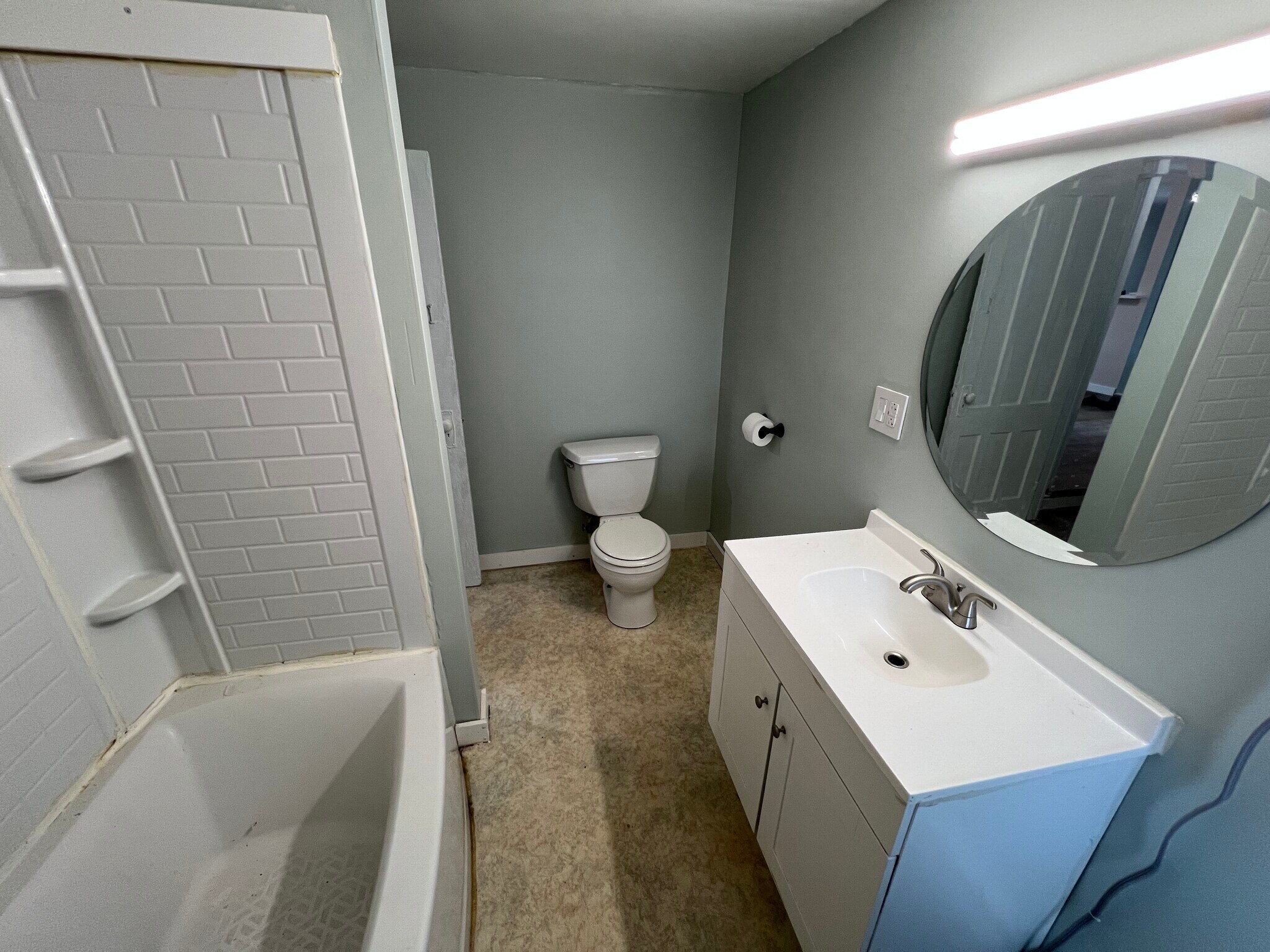 Building Photo - 292 W 5th St