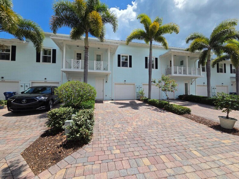 Building Photo - 1411 N Jeaga Dr