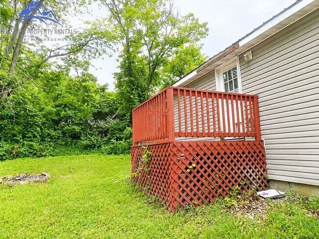 Building Photo - 418 W Maddux St