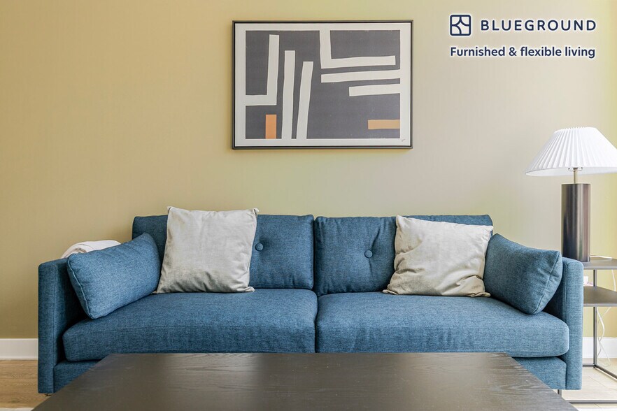 Building Photo - 201 N Garland Ct