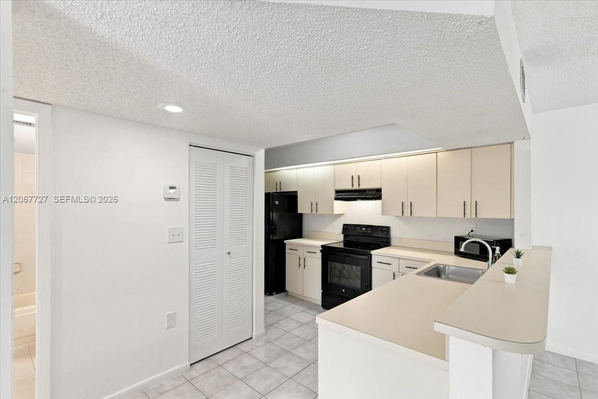 Building Photo - 8660 SW 212th St