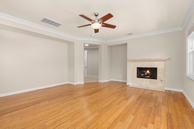 Building Photo - Elegant 5-Bedroom Carmel Valley Home with ...