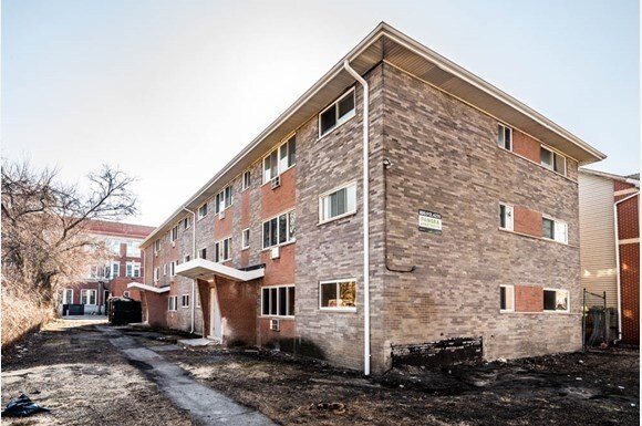 Building Photo - 6921 S Cornell Ave