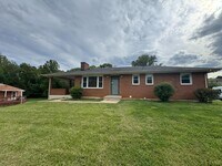 Building Photo - 106 Bryant Rd