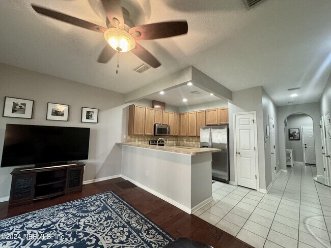Building Photo - 13497 Sunstone St