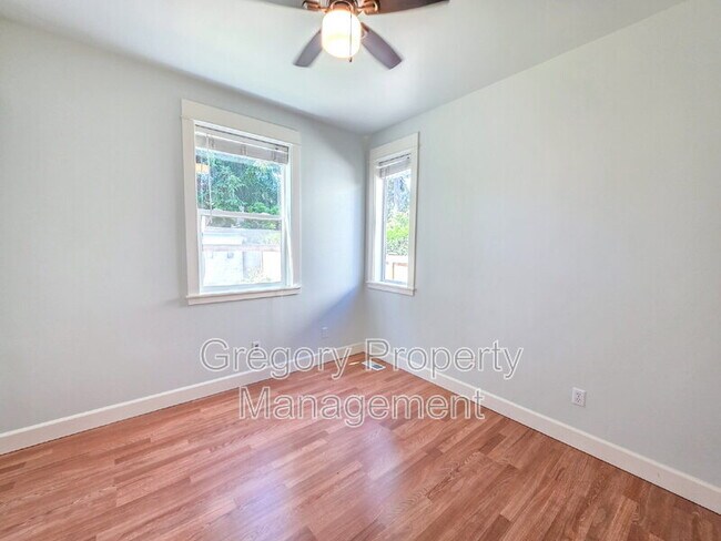 Building Photo - 15327 128th Ave NE