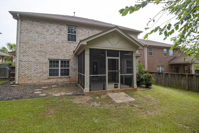 Building Photo - Elegant All-Brick 4 Bedroom Home on a Quie...