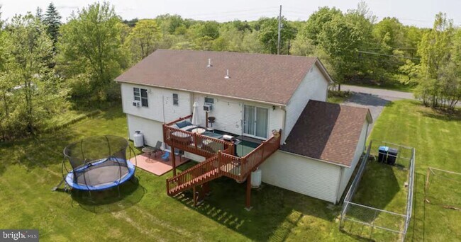 Building Photo - 449 Clearview Dr