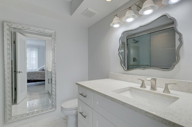 Building Photo - 3114 S Ocean Blvd