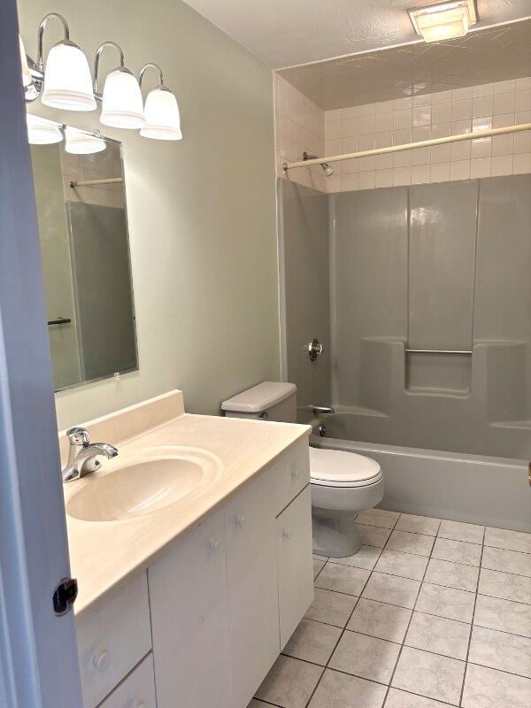 Building Photo - 364 Neponset St