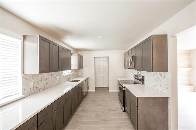 Building Photo - 2386 Chart Dr