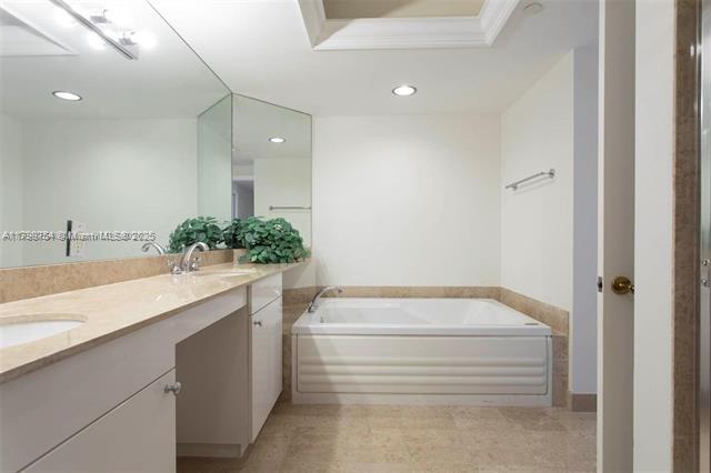 Building Photo - 4779 Collins Ave