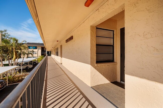 Building Photo - 12300 Vonn Rd