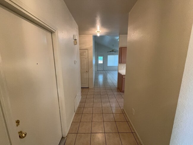 Building Photo - 1604 Grey Fox Trail