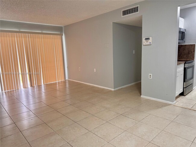 Building Photo - 1186 Lake Terry Dr