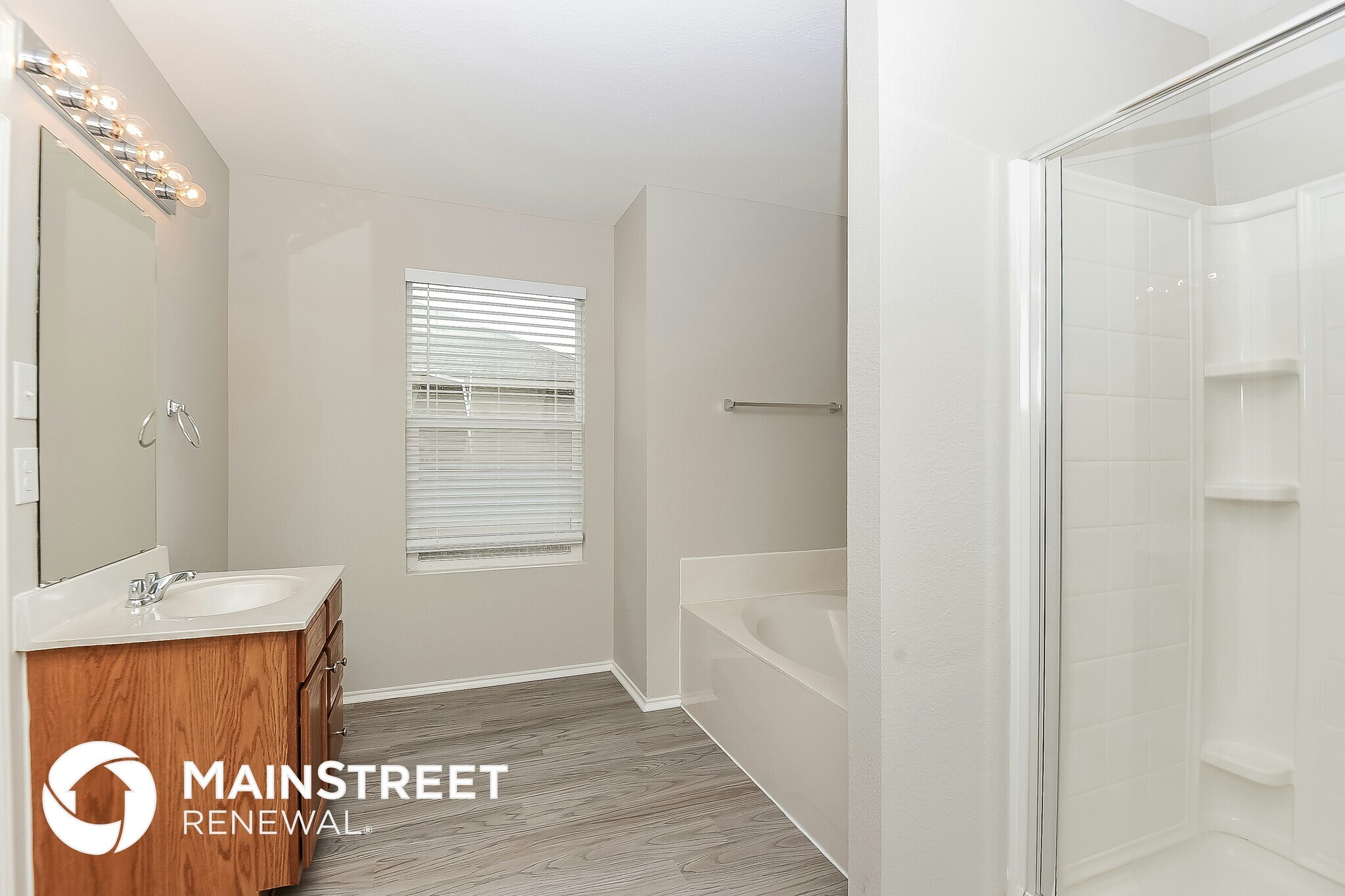 Building Photo - 8536 Star Thistle Dr