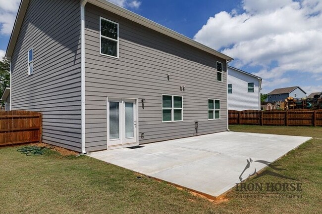 Building Photo - 835 Baker View Ln